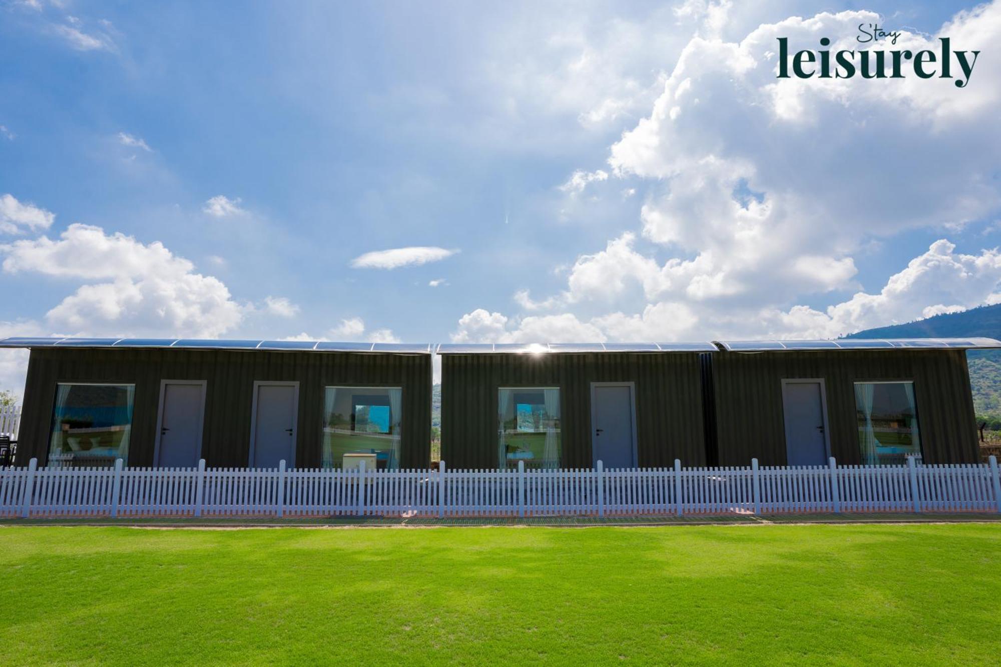 Stay Leisurely - Pavilion By The Hills, Lonavala - Stadium View Rooms Exteriör bild