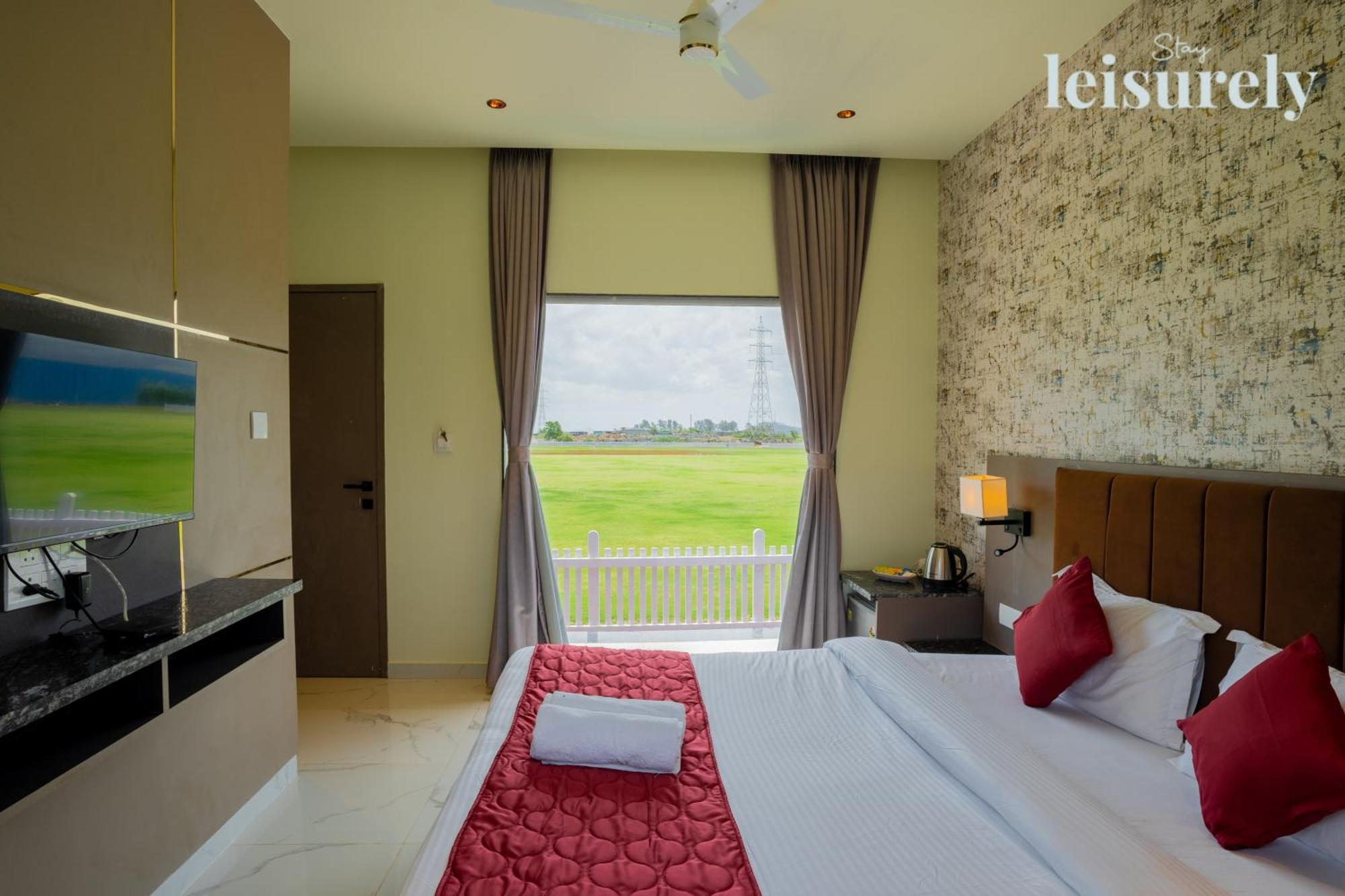 Stay Leisurely - Pavilion By The Hills, Lonavala - Stadium View Rooms Exteriör bild